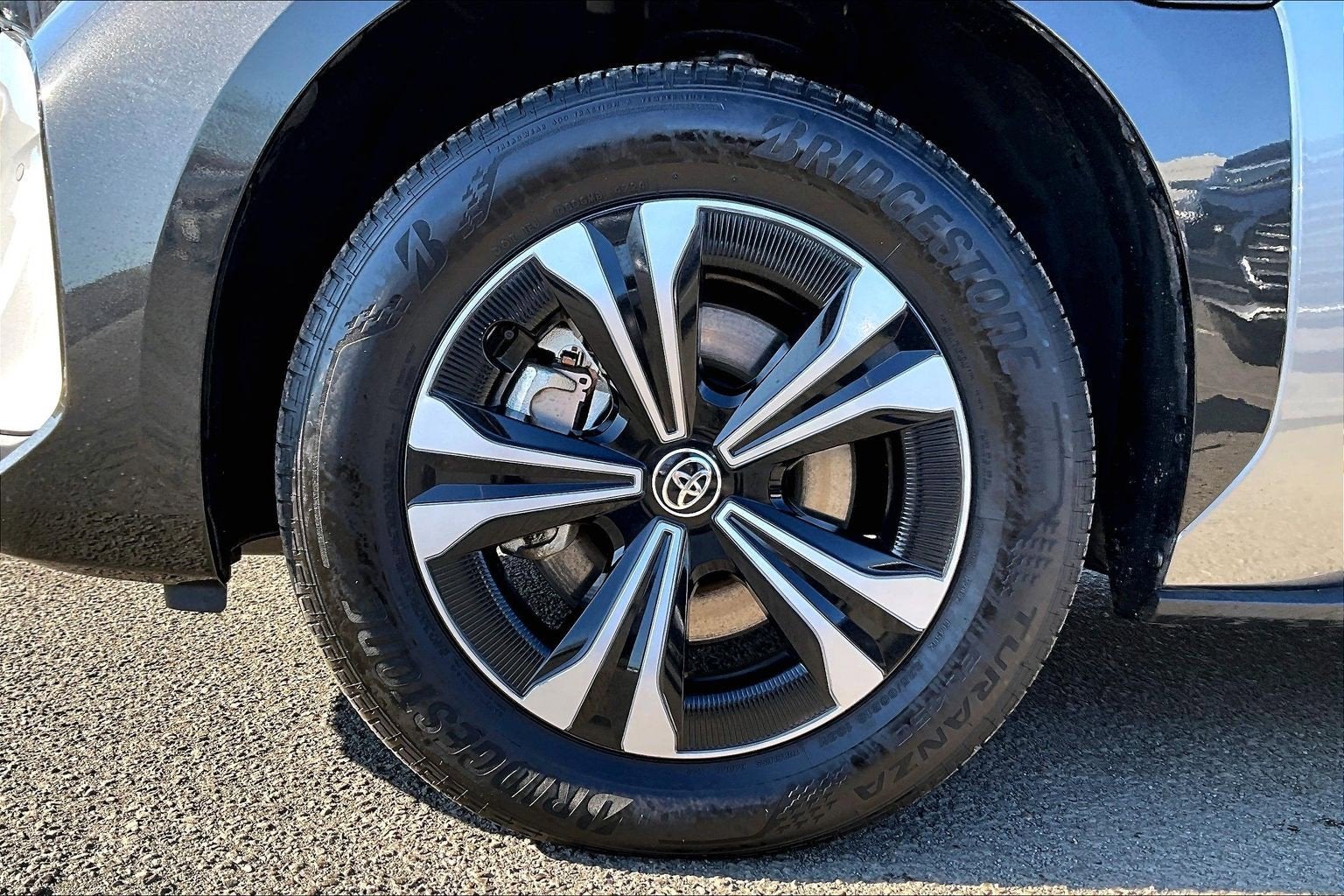 2025 Toyota bZ4X XLE