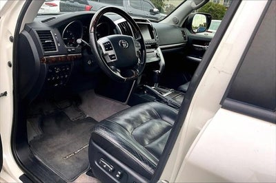 2015 Toyota Land Cruiser 4dr 4WD (Natl)