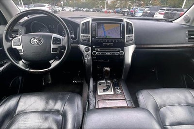 2015 Toyota Land Cruiser 4dr 4WD (Natl)