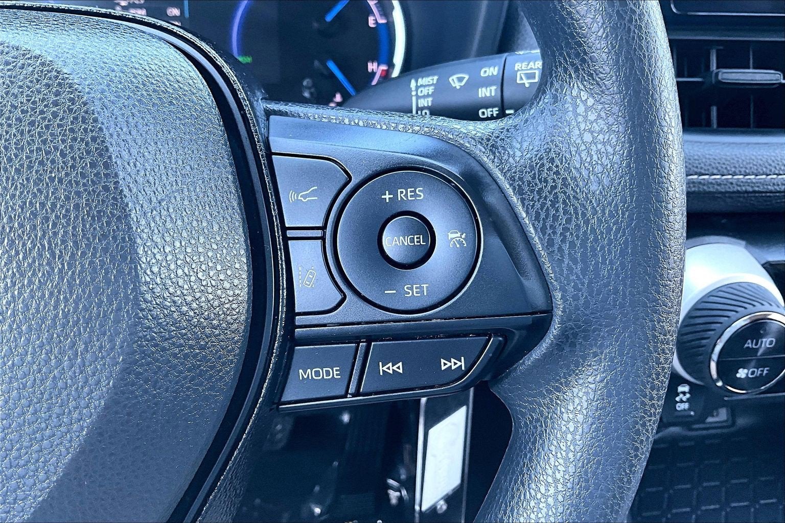 2023 Toyota RAV4 Hybrid LE