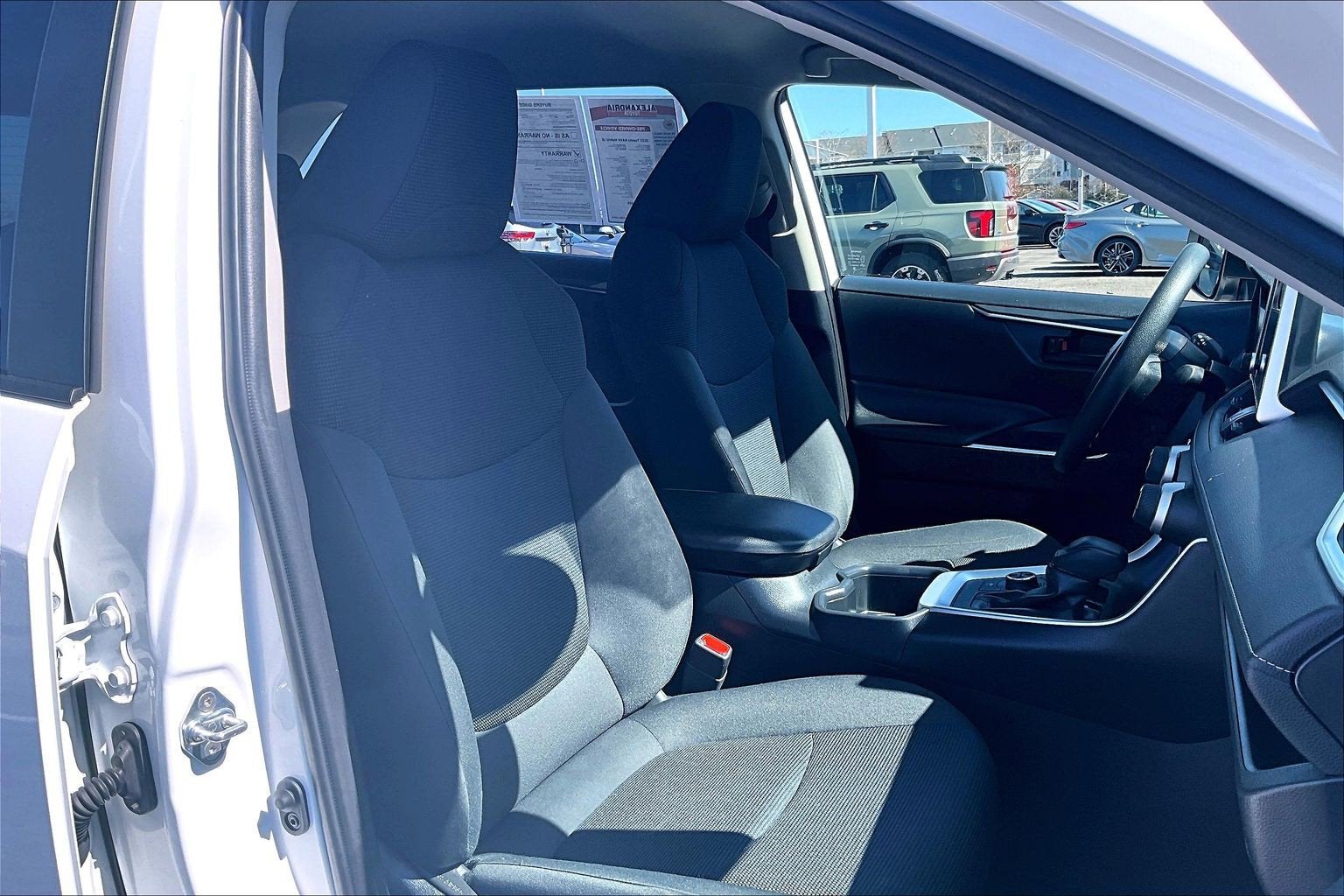 2023 Toyota RAV4 Hybrid LE