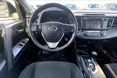 2017 Toyota RAV4 Hybrid XLE