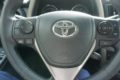 2017 Toyota RAV4 Hybrid XLE
