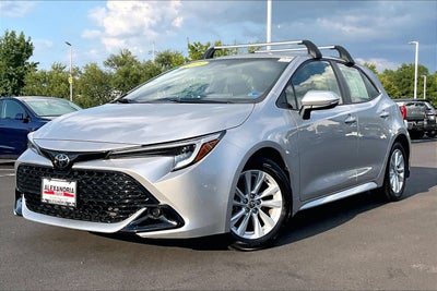 2025 Toyota Corolla Hatchback SE