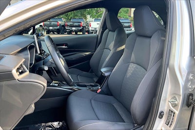 2025 Toyota Corolla Hatchback SE