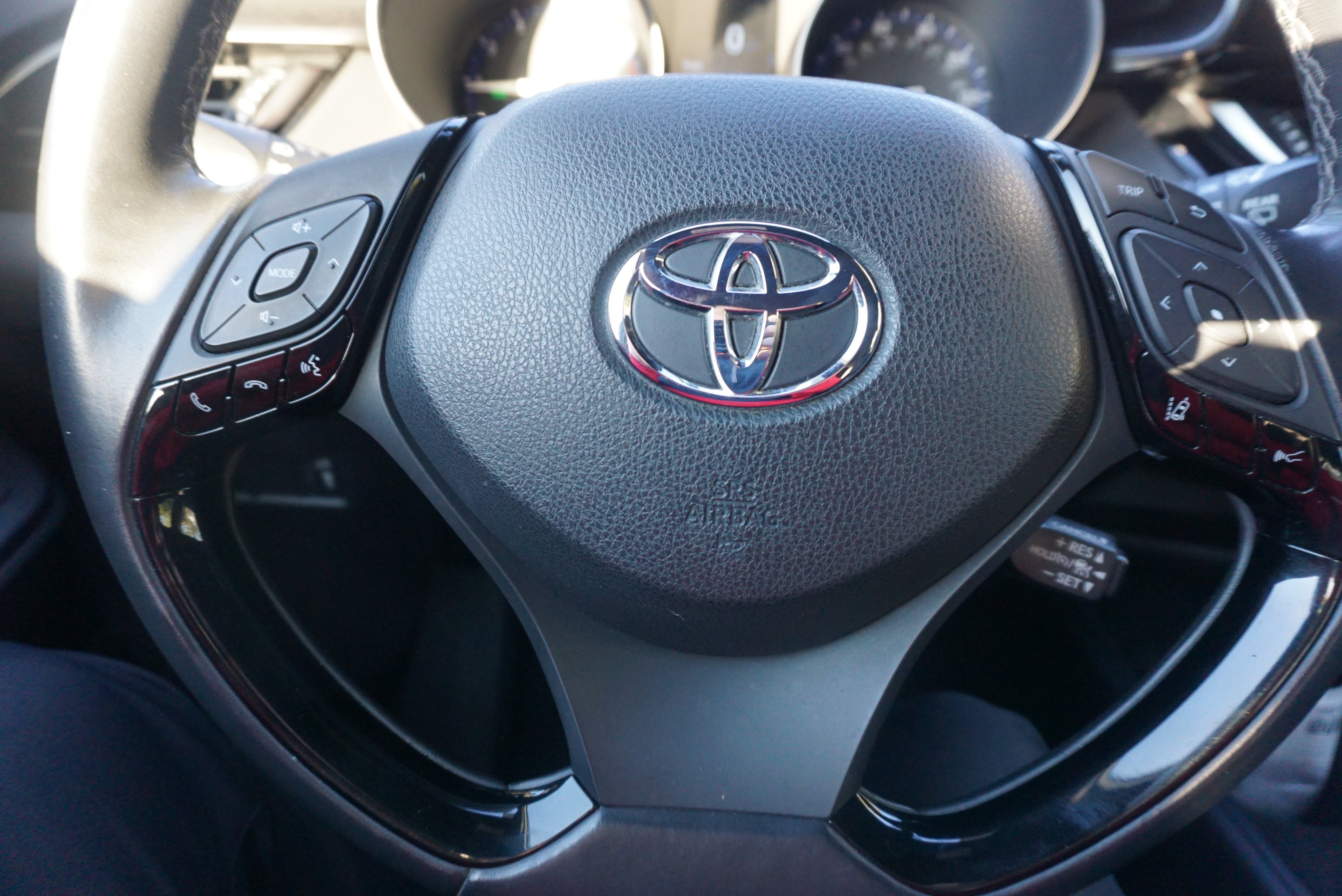 2018 Toyota C-HR XLE Premium