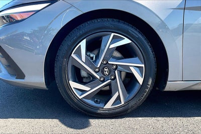 2024 Hyundai Elantra Limited