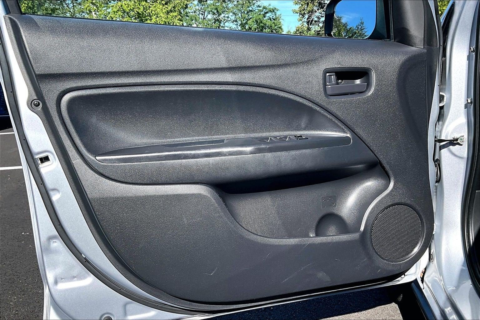 2024 Mitsubishi Mirage ES