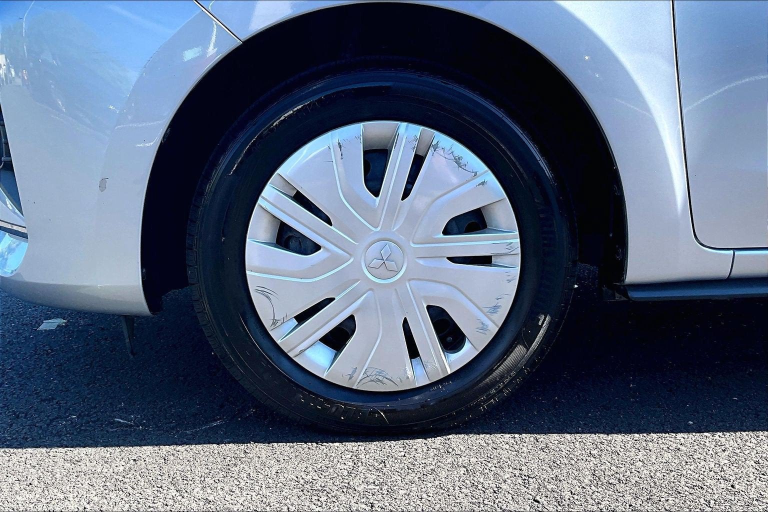 2024 Mitsubishi Mirage ES
