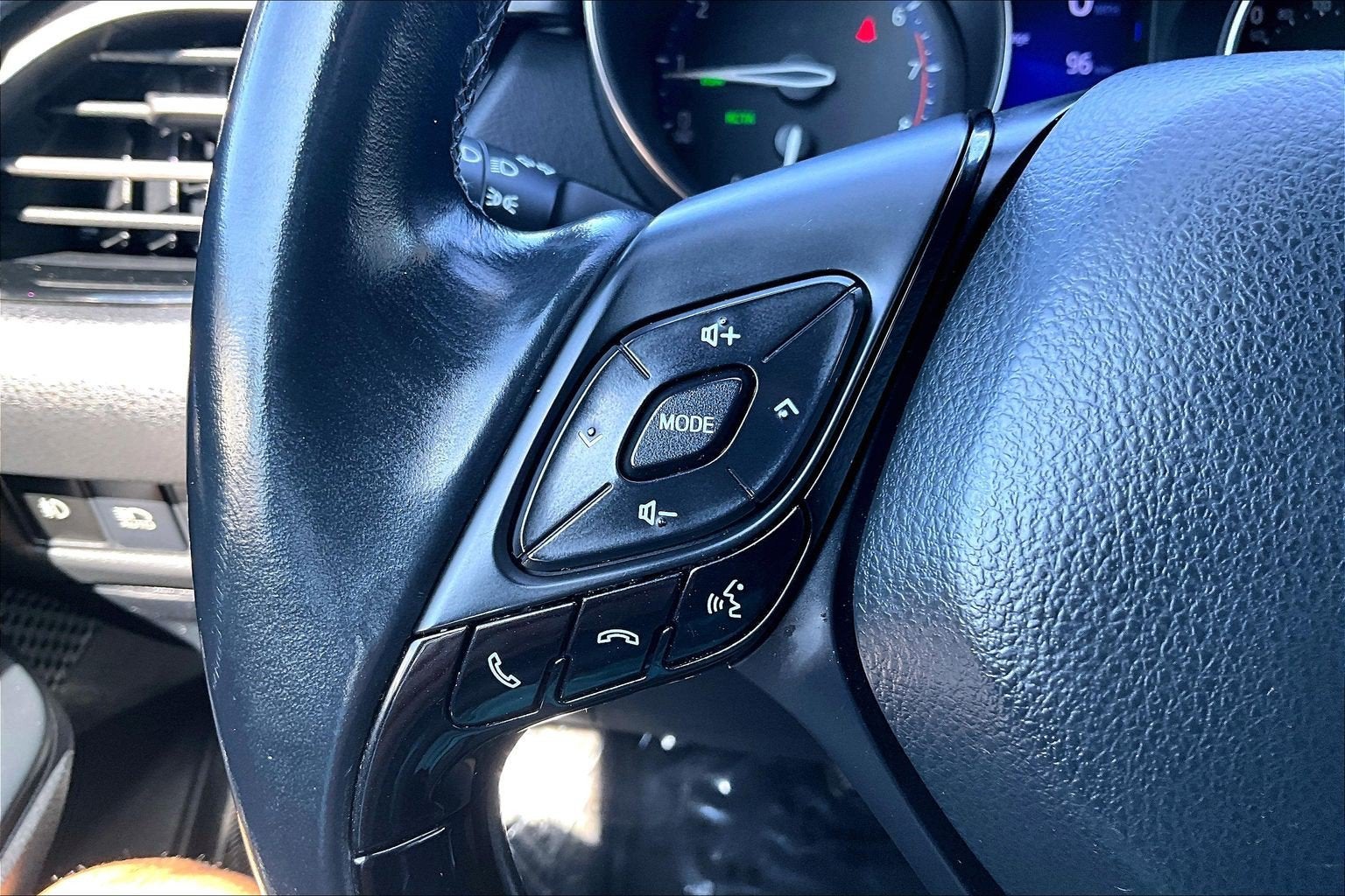 2018 Toyota C-HR XLE Premium