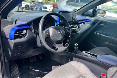 2022 Toyota C-HR XLE
