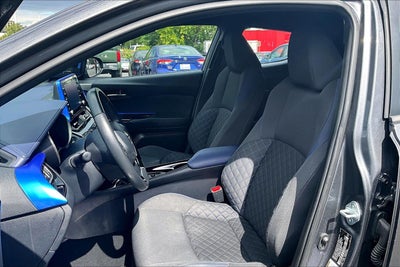 2022 Toyota C-HR XLE