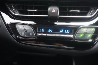 2022 Toyota C-HR XLE