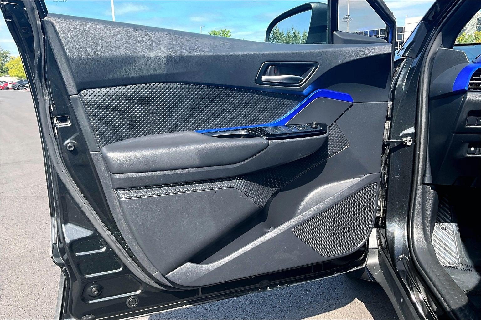 2022 Toyota C-HR XLE