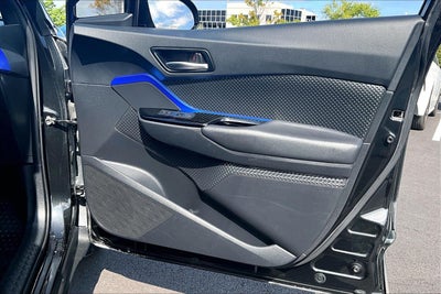 2022 Toyota C-HR XLE