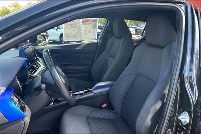 2022 Toyota C-HR XLE