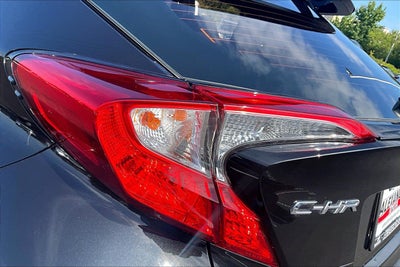 2022 Toyota C-HR XLE