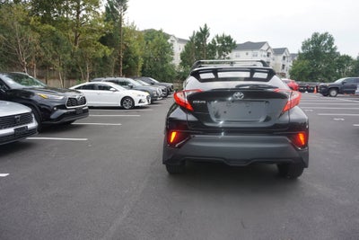 2022 Toyota C-HR XLE