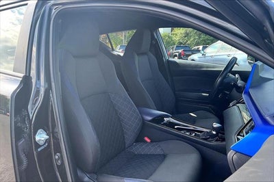 2022 Toyota C-HR XLE
