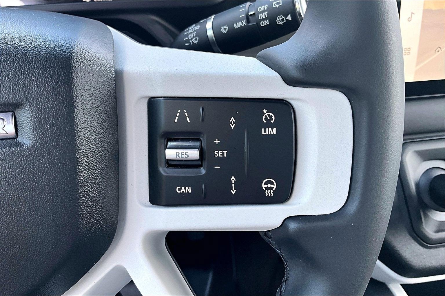 2025 Land Rover Defender S