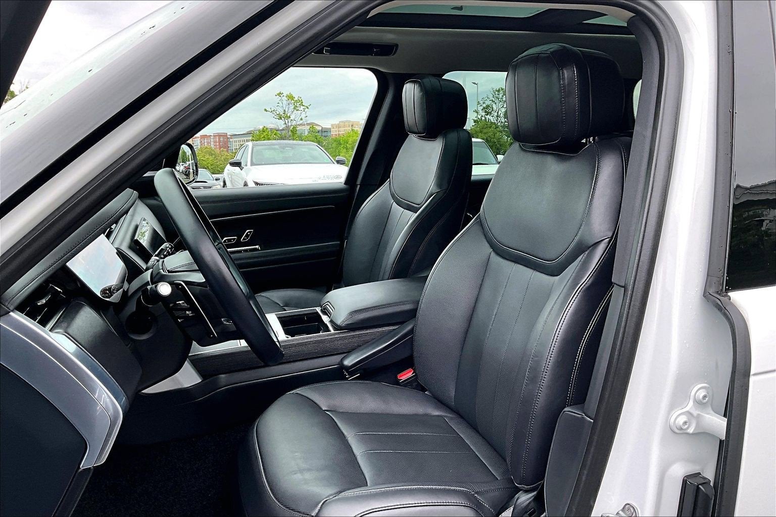 2024 Land Rover Range Rover SE