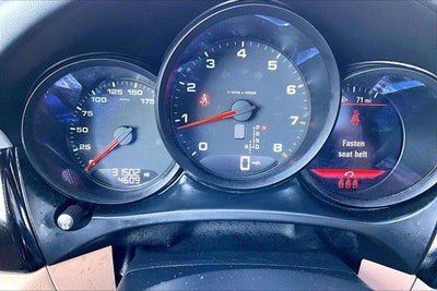 2021 Porsche Macan AWD