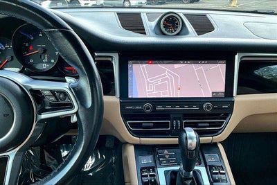 2021 Porsche Macan AWD