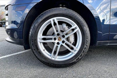 2021 Porsche Macan AWD
