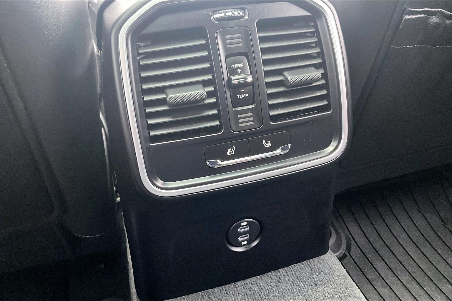 2022 Porsche Macan S