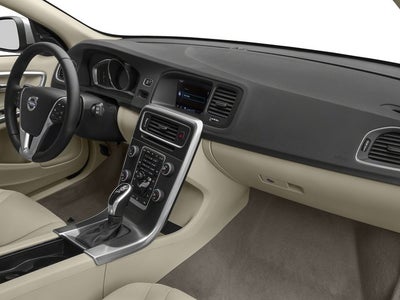 2015 Volvo V60 T5 Drive-E Platinum