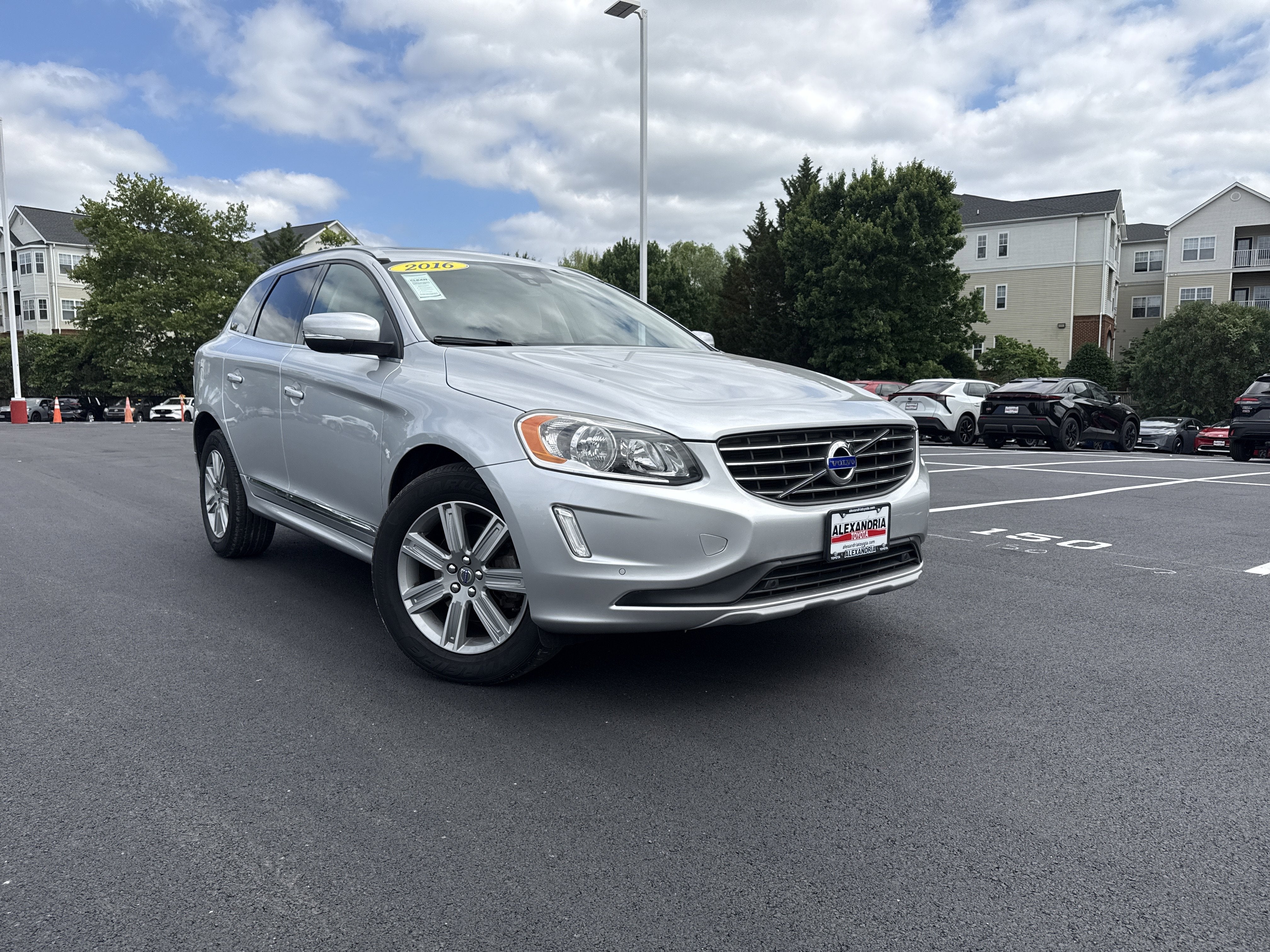 2016 Volvo XC60 T6 Drive-E