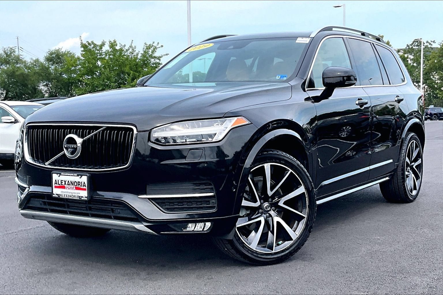 2019 Volvo XC90 Momentum