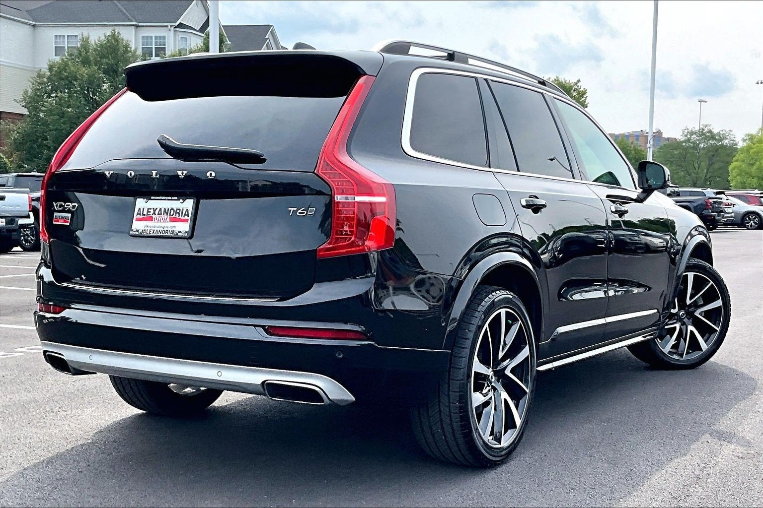 2019 Volvo XC90 Momentum