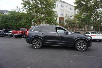 2019 Volvo XC90 Momentum