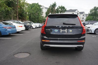 2019 Volvo XC90 Momentum