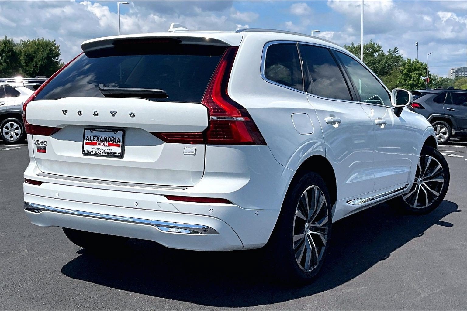 2022 Volvo XC60 Recharge Plug-In Hybrid Inscription Expression