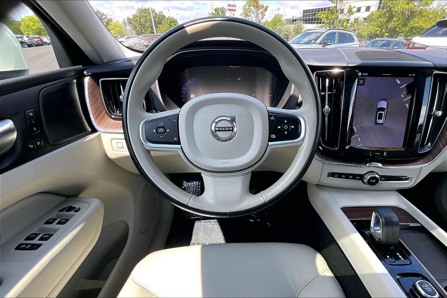 2022 Volvo XC60 Recharge Plug-In Hybrid Inscription Expression