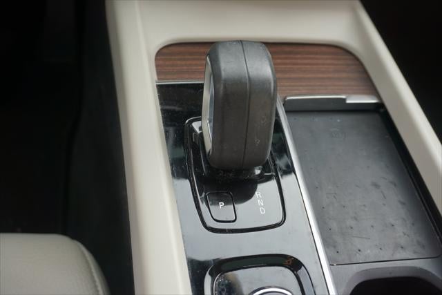2022 Volvo XC60 Recharge Plug-In Hybrid Inscription Expression