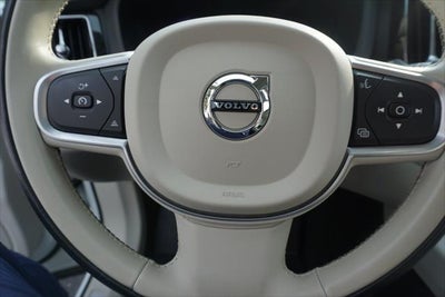 2022 Volvo XC60 Recharge Plug-In Hybrid Inscription Expression