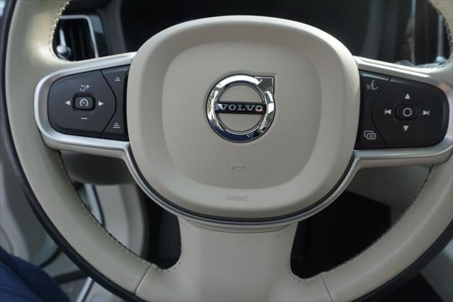 2022 Volvo XC60 Recharge Plug-In Hybrid Inscription Expression