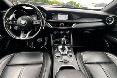 2022 Alfa Romeo Stelvio Sprint