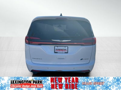 2024 Chrysler Pacifica Hybrid Select