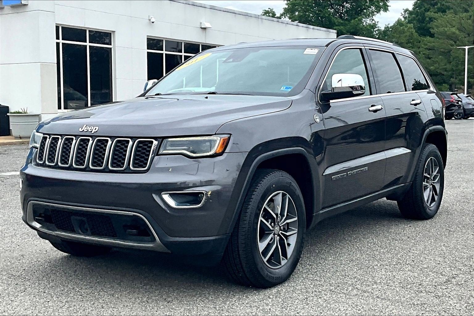 2017 Jeep Grand Cherokee's photo