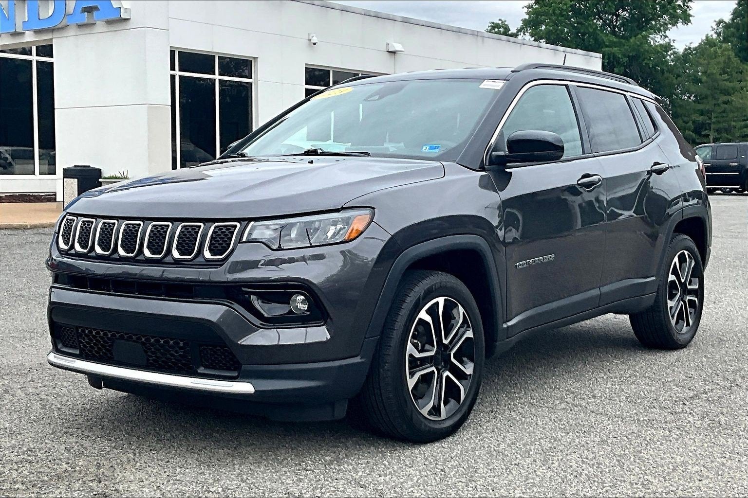 2023 Jeep Compass Limited 4X4's photo