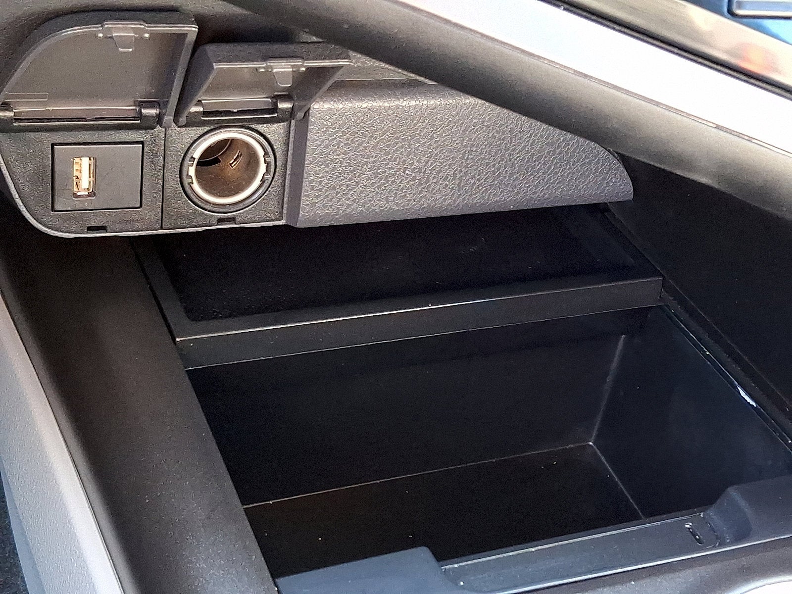 2024 Toyota Camry Hybrid LE