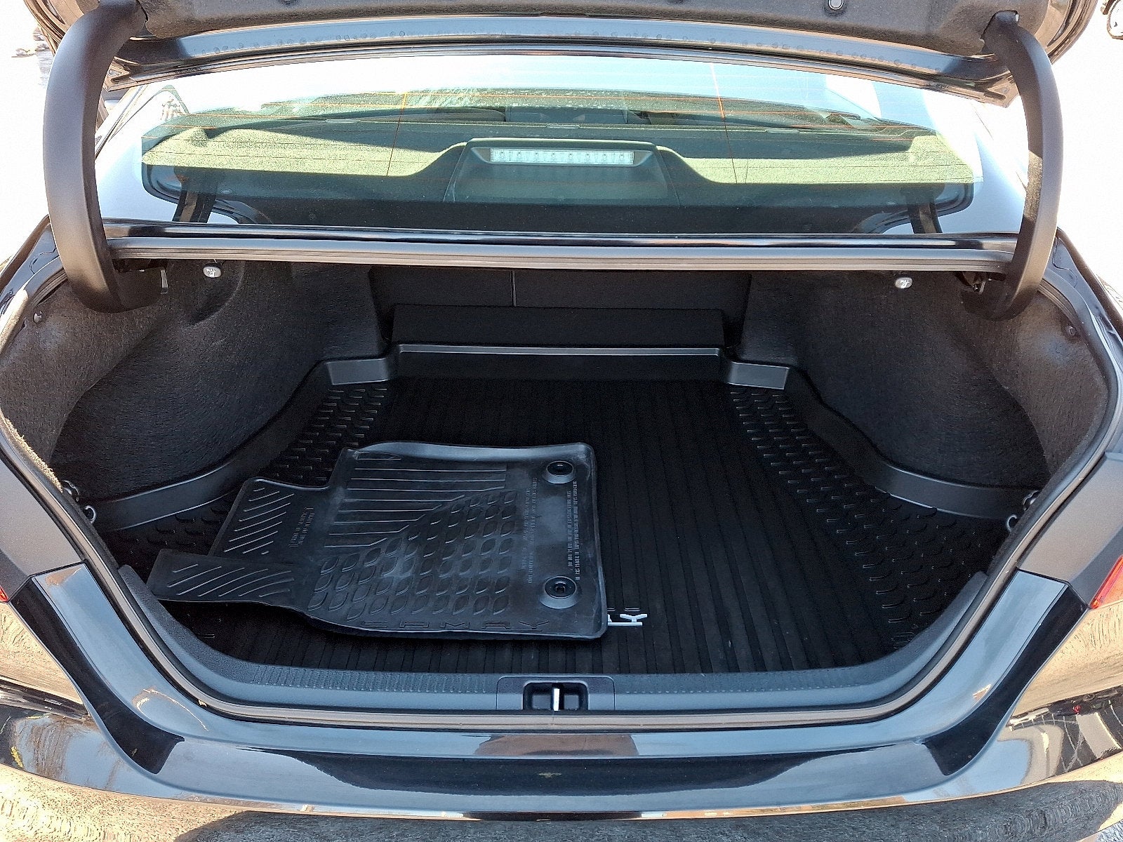 2024 Toyota Camry Hybrid LE