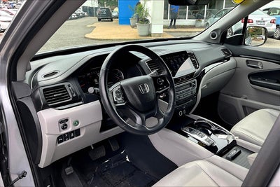 2022 Honda Pilot Touring 7-Passenger