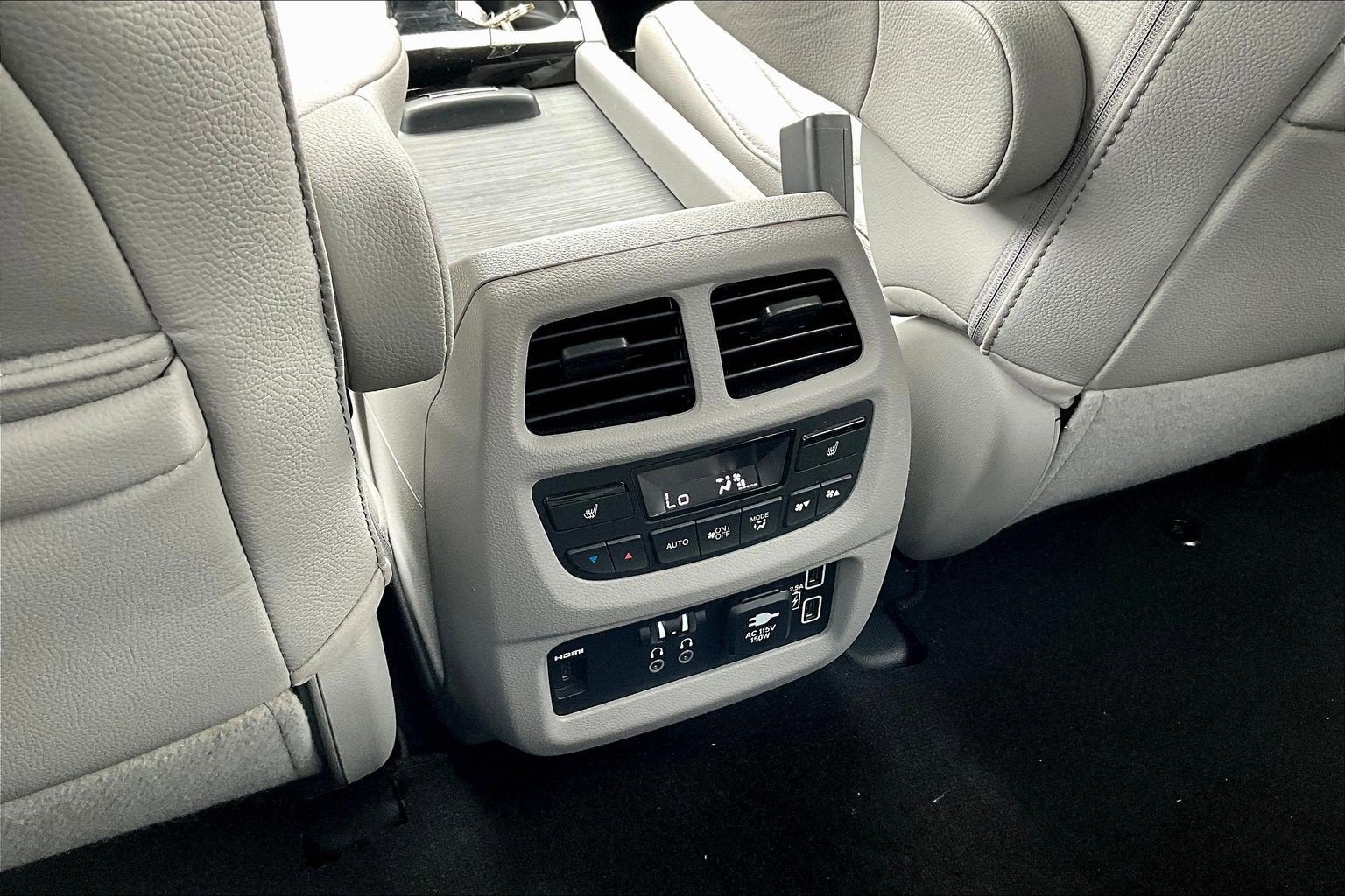2022 Honda Pilot Touring 7-Passenger