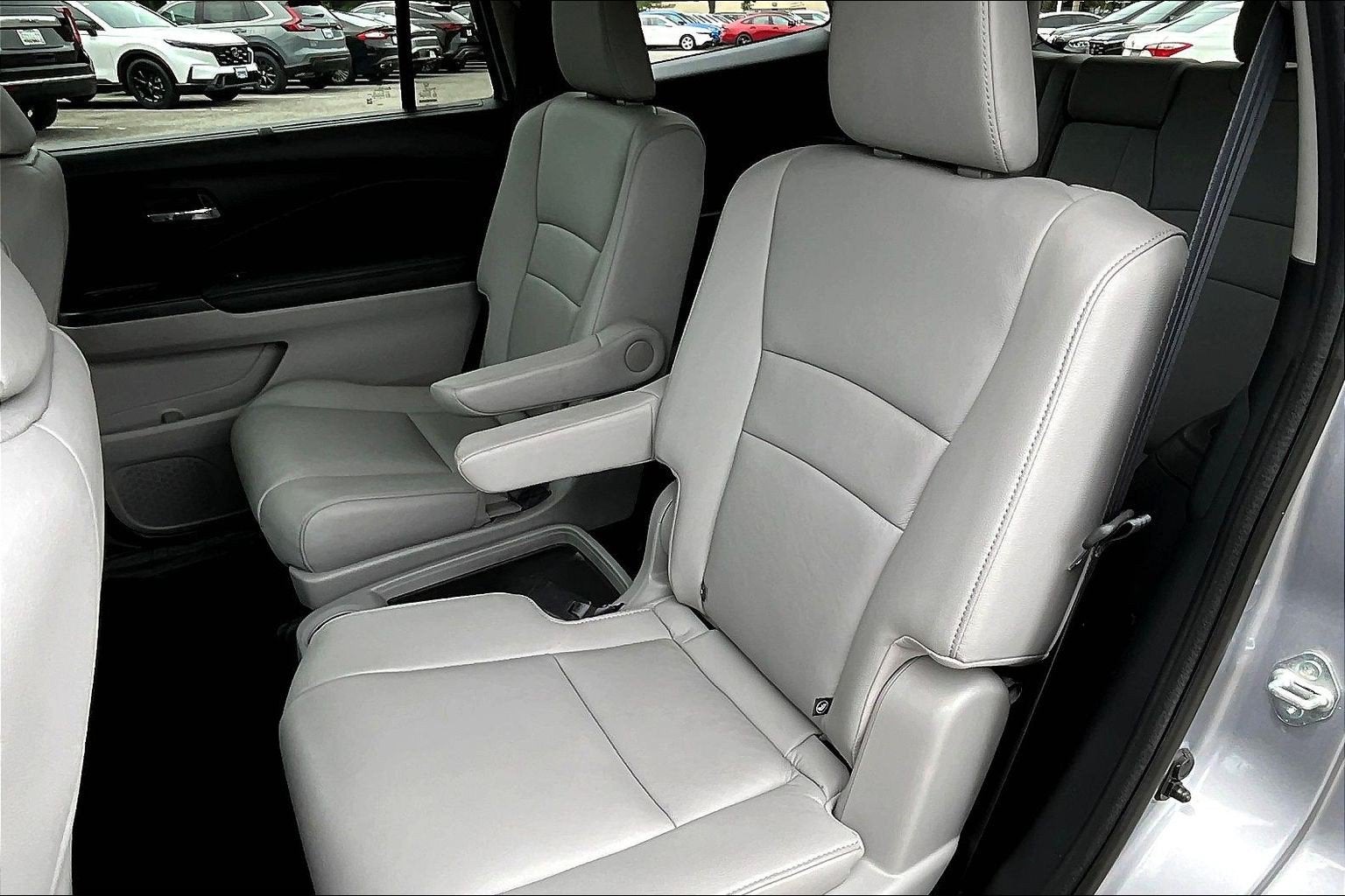2022 Honda Pilot Touring 7-Passenger