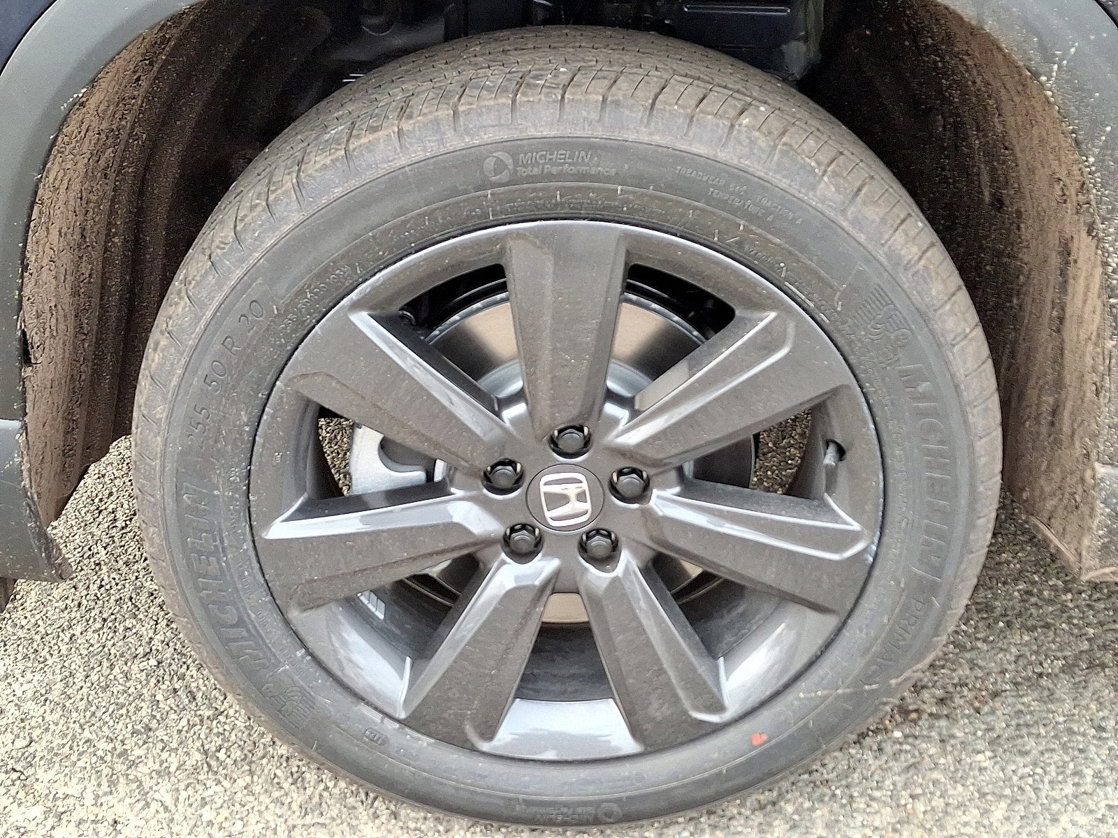 2025 Honda Pilot 2WD SPORT